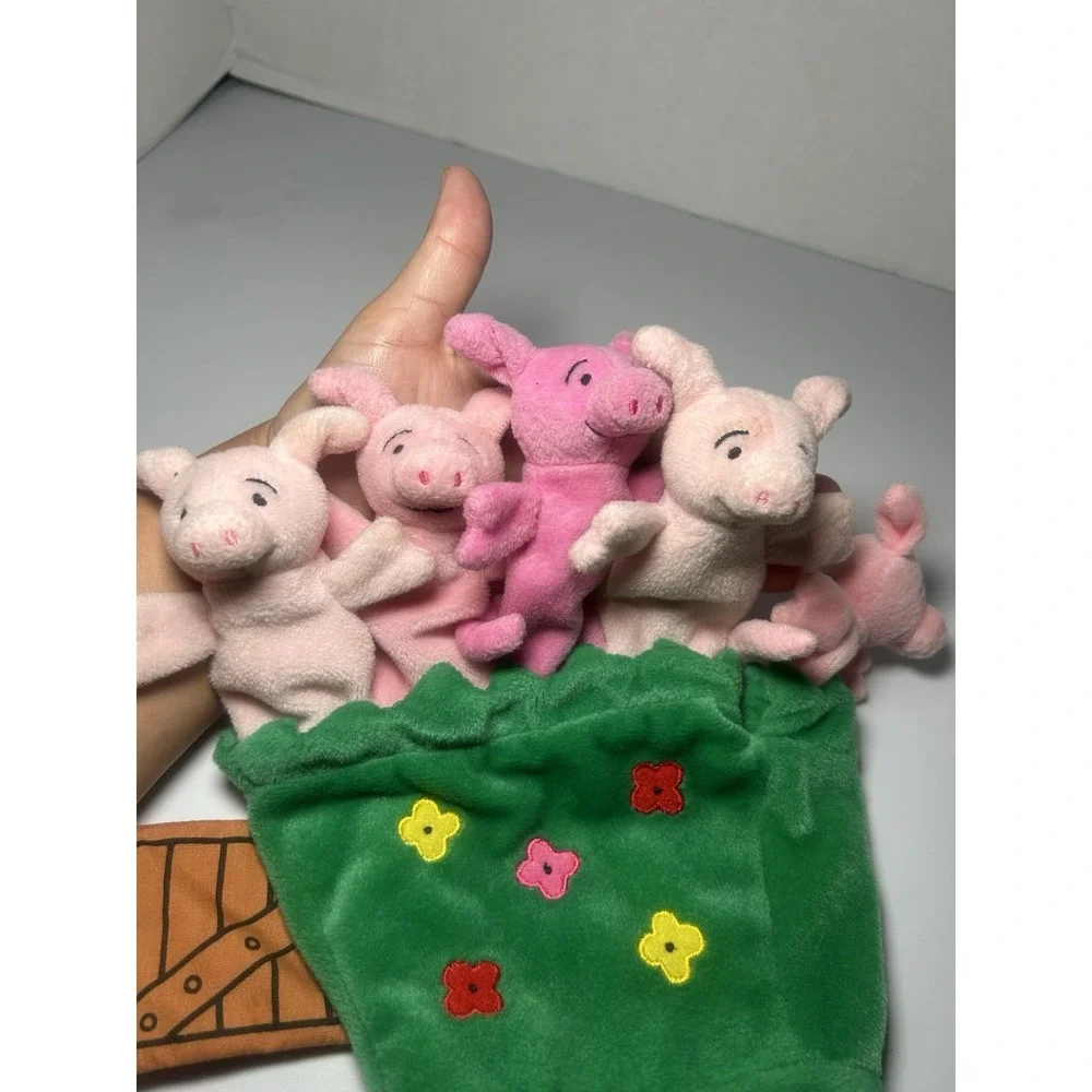 Little Scholastic This Little Piggy Puppet Book Piggies Learning Glove Book
